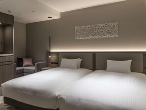 Down comforters, blackout drapes, free WiFi, bed sheets - Hotel Forza Sapporo Station (Sapporo)