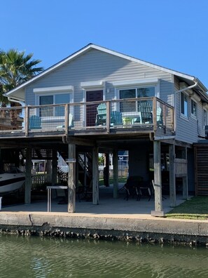 Exterior - Canal House: Family Friendly, crabbing, fishing and more! (Jamaica Beach)