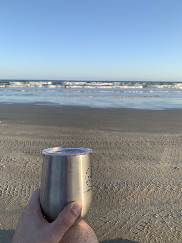 Sun-loungers - Canal House: Family Friendly, crabbing, fishing and more! (Jamaica Beach)