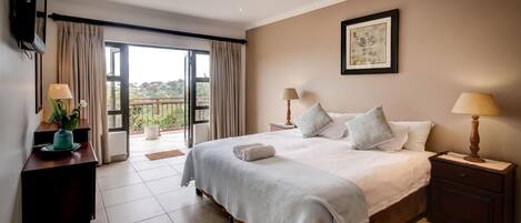 Minibar, in-room safe, desk, laptop workspace