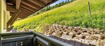 Lovely apartment for 5 guests with WIFI, TV and balcony