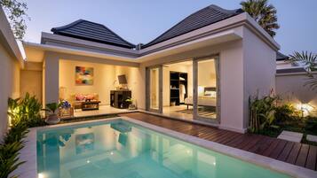 Front of property – evening/night