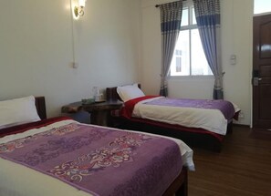 Bureau, chambres insonorisées, Wi-Fi gratuit