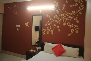 Junior Room | Rollaway beds, free WiFi - Hotel Coco Inn (Kolkata)