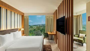 經典套房, 1 張特大雙人床, 城市景觀 | 1 間臥室、迷你吧、客房內保險箱、書桌