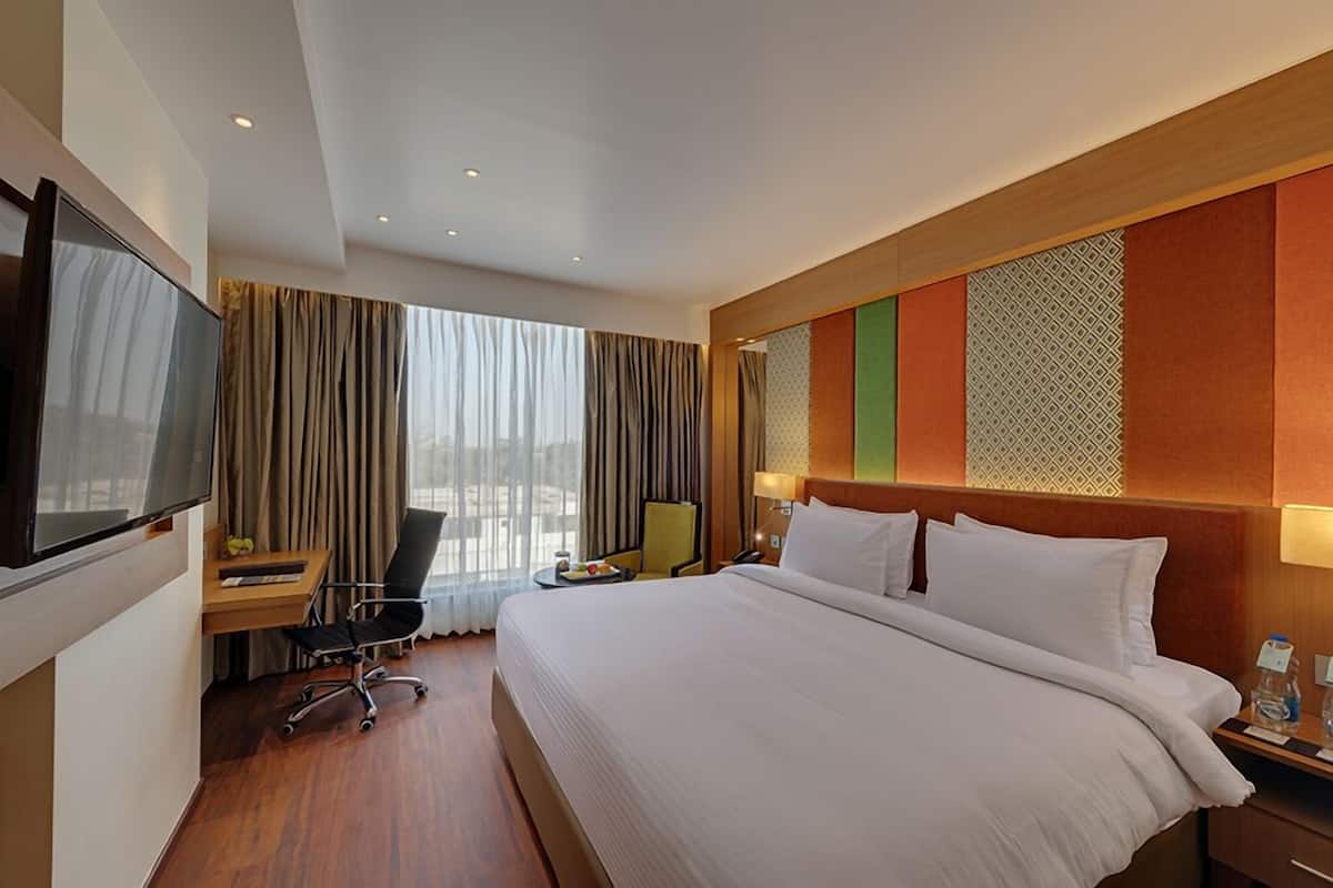 1 chambre, minibar, coffres-forts dans les chambres, bureau