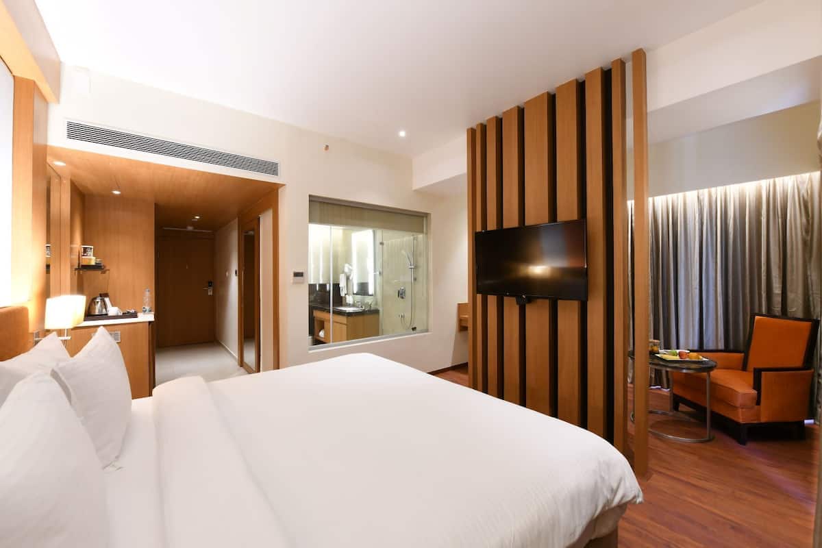 1 chambre, minibar, coffres-forts dans les chambres, bureau