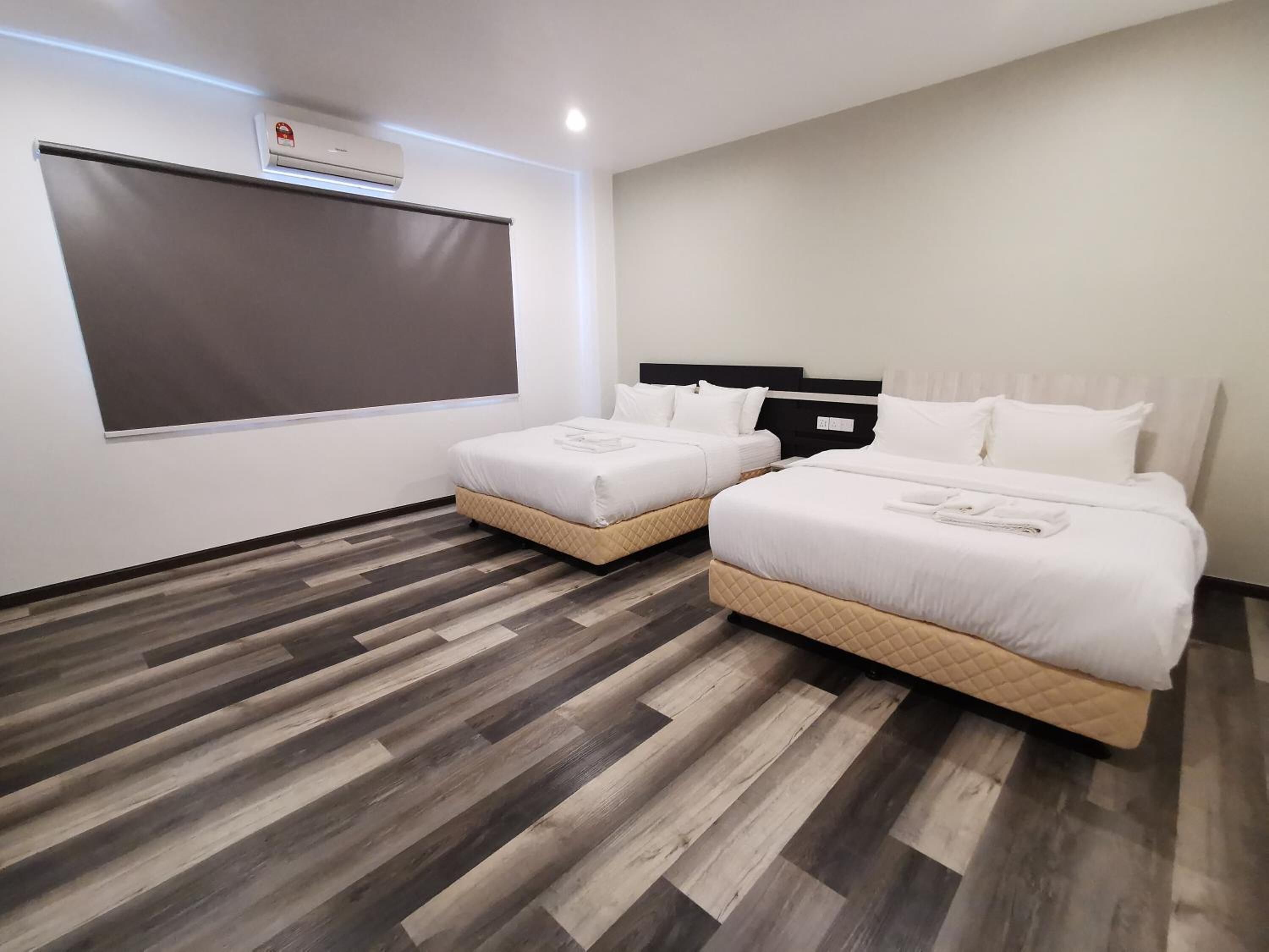 Free WiFi, bed sheets