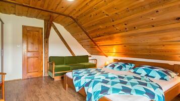 4 habitaciones, cuna de viaje y wifi gratis