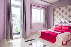 4 bedrooms, iron/ironing board, WiFi - Home Luxury. 38 Nguyen Hien (Tp. Vũng Tàu)