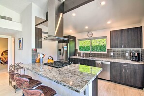 雪櫃、微波爐、爐具、洗碗機