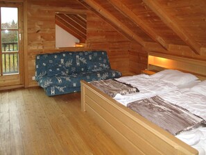 3 bedrooms, travel cot, free WiFi