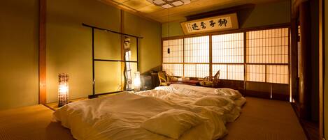 Room for 4 Guests, Shared Bathroom, B | Free WiFi