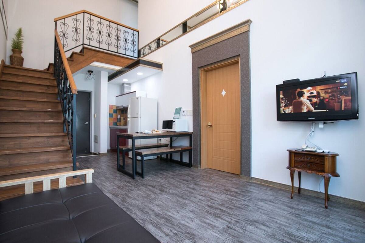 Family House (Bada 102) | Living area | Flat-screen TV