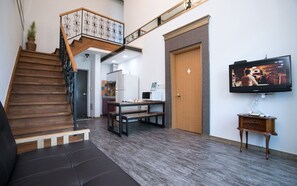 Family House (Bada 102) | Living area | Flat-screen TV - If you go there Pension (Gangneung)