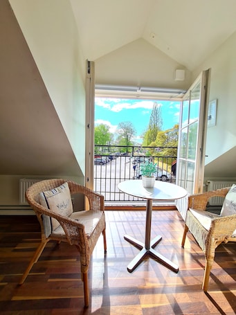 Studio | 1 bedroom, individually decorated, individually furnished, desk