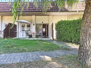 Unclassified image, 4 of 24, button - Lovely apartment in villa for 2 guests with WIFI, TV, terrace and pets allowed (Waren)