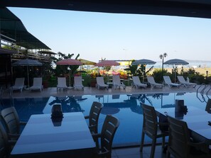 Free daily buffet breakfast - Adahan Hotel (Menderes)