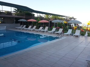 Seasonal outdoor pool, sun loungers - Adahan Hotel (Menderes)