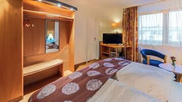 Superior Double Room | Hypo-allergenic bedding, in-room safe, desk, blackout drapes