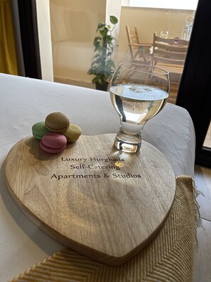 1 bedroom, iron/ironing board, internet, bed sheets - Luxury Hurghada Self- Catering Apartments & Studios, Al Dau Heights  (Hurghada)