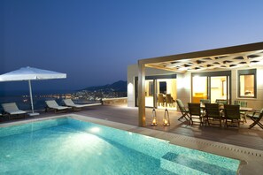 Außenpool, Infinity-Pool
