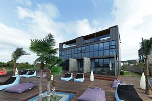 Front of property - Daylight Lagomar Pension (Busan)