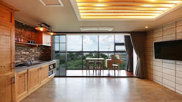 203 Family Room | Private kitchenette