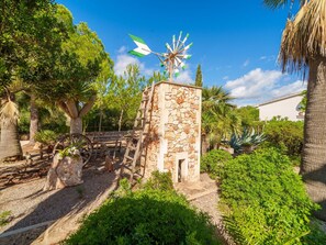 Property grounds - Beautiful private villa for 5 people with WIFI, TV, terrace, pets allowed and panoramic view (Manacor)