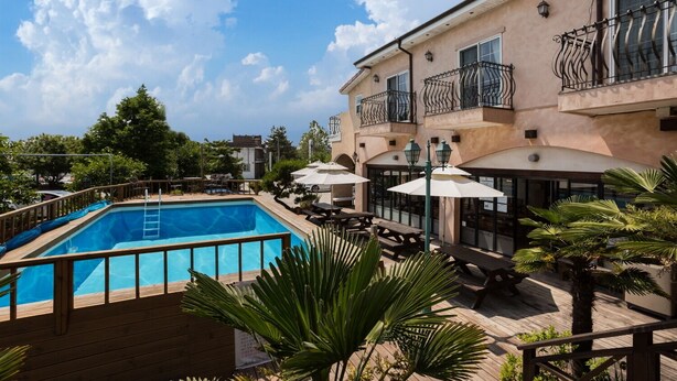 Outdoor pool - Byeonsan Provence Pension (Buan)