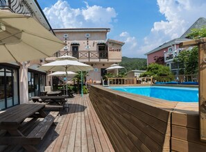 Seasonal outdoor pool - Byeonsan Provence Pension (Buan)
