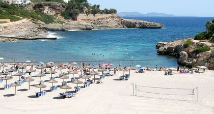 Lovely apartment for 4 guests with A/C, WIFI, TV and terrace