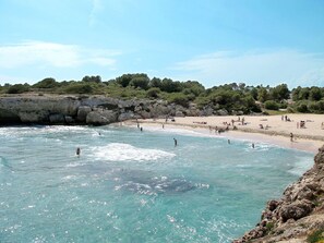 Beach - Lovely apartment for 4 guests with A/C, WIFI, pool, TV and terrace (Manacor)