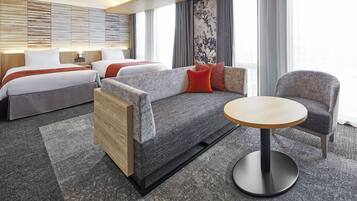 Deluxe Twin Room, Non Smoking | Down comforters, in-room safe, desk, laptop workspace