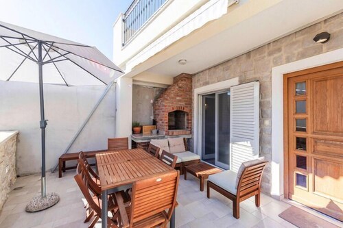 Steinhaus in Petrcane am Meer