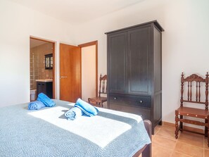 2 Schlafzimmer, Reisekinderbett, kostenloses WLAN