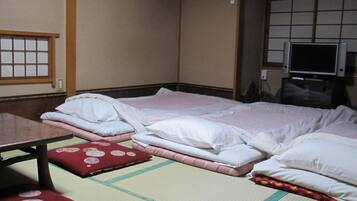 Brankas, meja kerja, dan Wi-Fi gratis