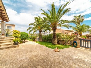 Property grounds - Stunning private villa for 5 guests with A/C, TV and terrace (Santanyí)