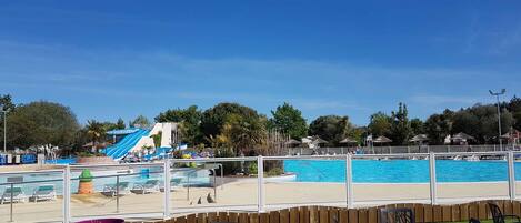 Piscine couverte, piscine extérieure