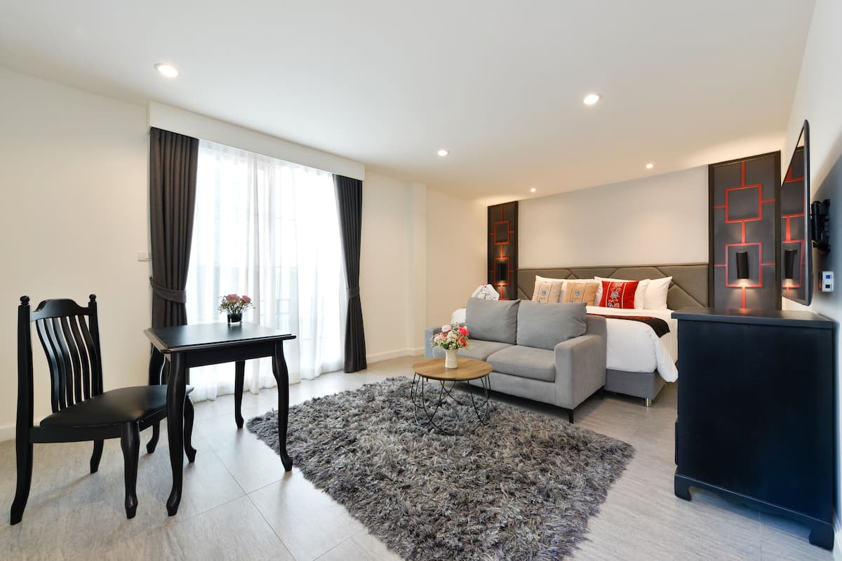 Prestige Room | เครื่องนอนระดับพรีเมียม, มินิบาร์, ตู้นิรภัยในห้องพัก, โต๊ะทำงาน