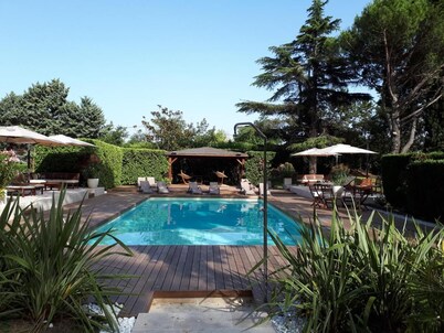 Logis Hotel le Cedre de Soyons