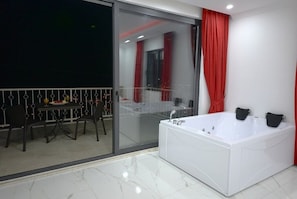 Villa | Jetted tub