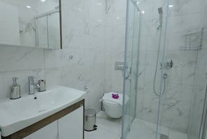 Villa | Bathroom