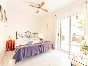 3 Schlafzimmer, Bügeleisen/Bügelbrett, Reisekinderbett, kostenloses WLAN
