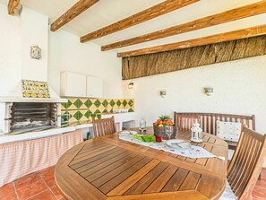 Dining - Stunning private villa for 6 people with private pool, WIFI, TV and terrace (Roda De Barà)