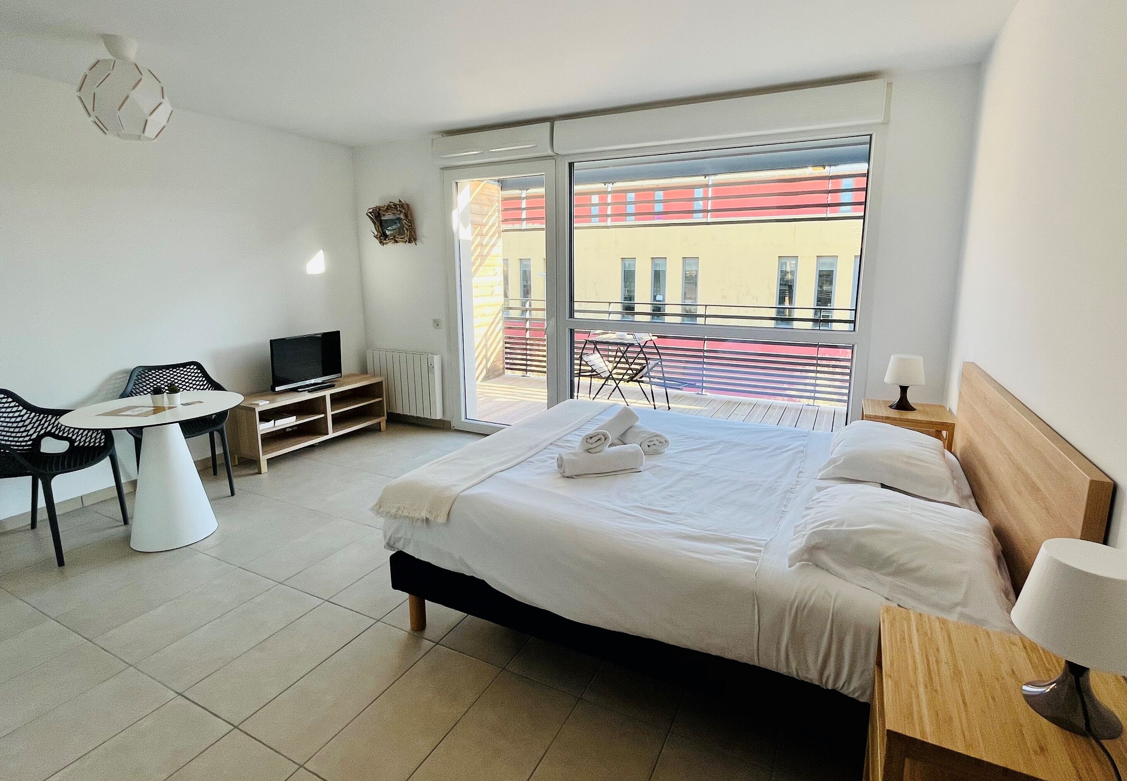 Comfort studio | Geluiddichte muren, babybedden (toeslag), extra bedden (toeslag)