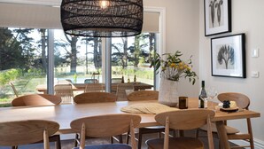 Dining - Cooinda - Pool, Tennis Court and more! (TRENTHAM)