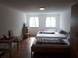 Free WiFi, bed sheets - Apartments B & B27 (Rottweil)