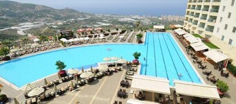 AL002 by Villaofsummer