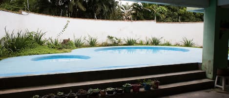 Piscine extérieure